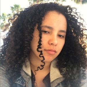 Meet your Posher, Maya